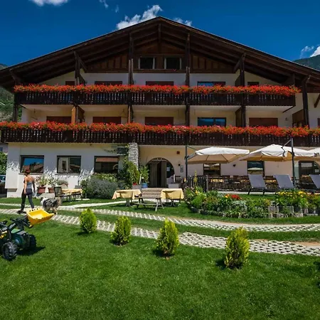 Anna Otel Silandro